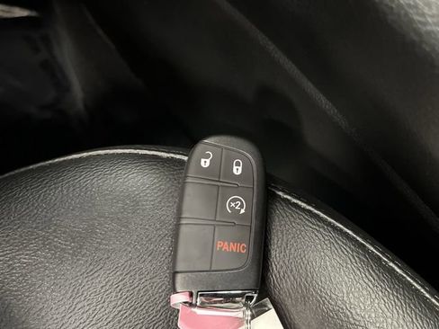 Certified 2024 Jeep Compass Limited image 25