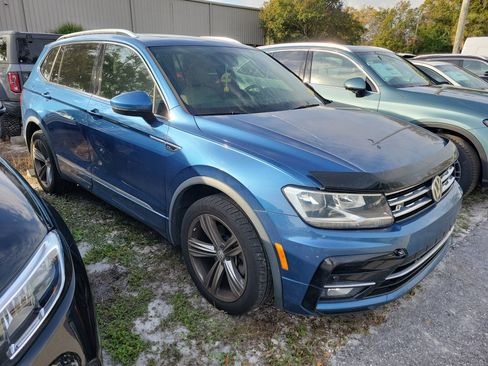 Used 2019 Volkswagen Tiguan SEL R-Line image 2