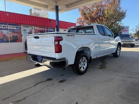 Used 2020 Chevrolet Silverado 1500 LT w/ Convenience Package image 3