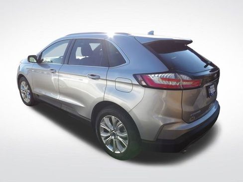 Used 2020 Ford Edge Titanium image 10