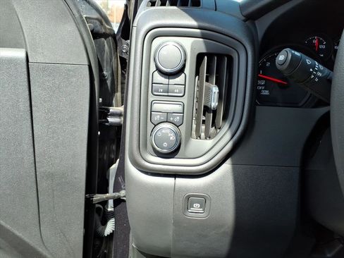 Used 2024 Chevrolet Silverado 1500 Custom Trail Boss image 17