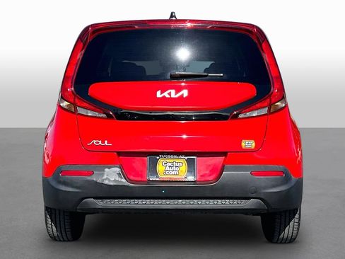 Used 2022 Kia Soul LX FWD image 4