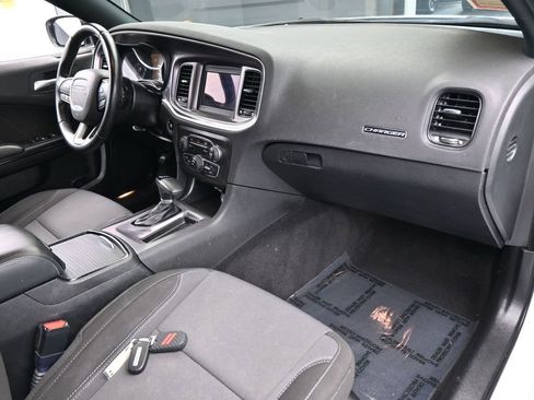 Used 2021 Dodge Charger SXT w/ Blacktop Package image 39