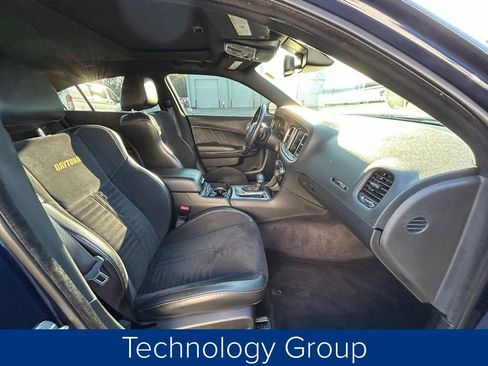 Used 2017 Dodge Charger R/T image 24