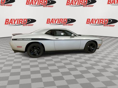 Used 2023 Dodge Challenger SXT RWD image 9