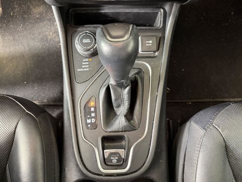 Used 2021 Jeep Cherokee Latitude Lux AWD/4WD image 22