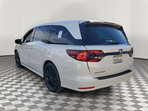 Certified 2023 Honda Odyssey Sport image 4