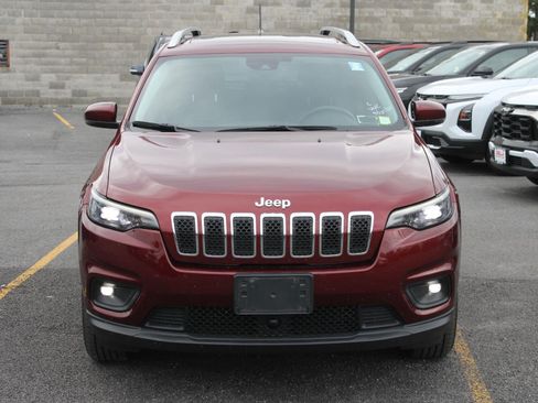 Used 2021 Jeep Cherokee Latitude Plus w/ Sun & Sound Group AWD/4WD image 2