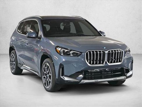 Used 2026 BMW X1 xDrive28i w/ Technology Package image 3