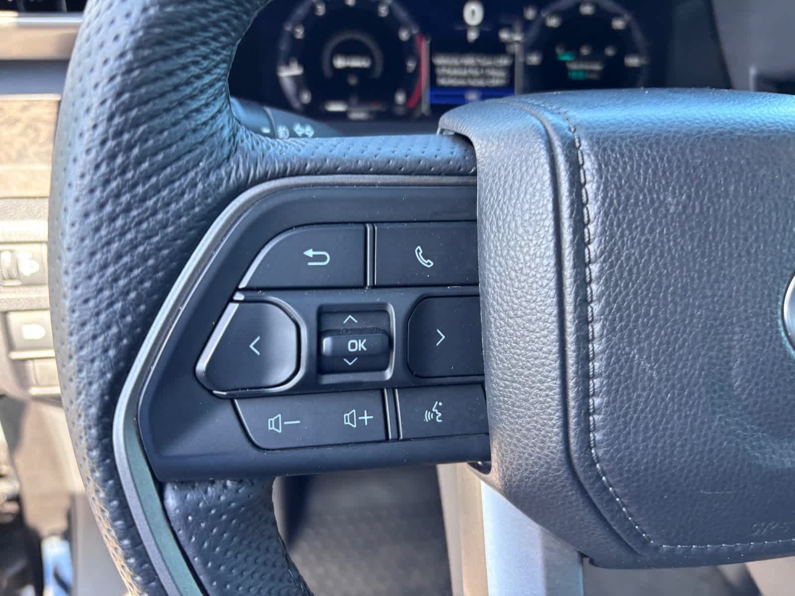 Used 2026 Toyota Tacoma Limited AWD/4WD image 19