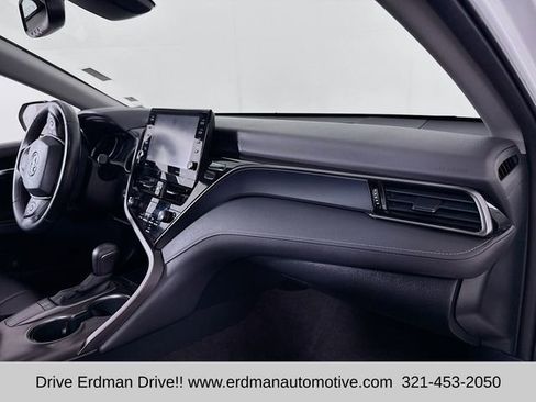 Used 2022 Toyota Camry SE w/ Audio Upgrade Package image 26