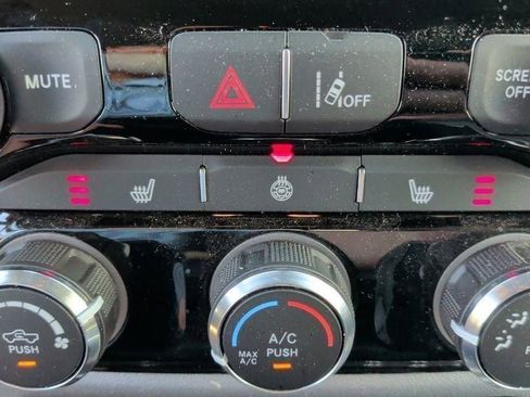 Used 2025 RAM 1500 Lone Star image 29