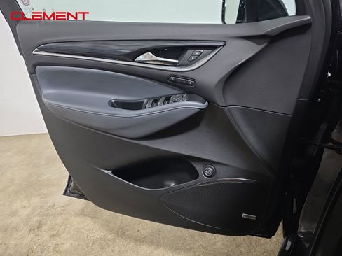 Used 2024 Buick Enclave Premium image 25