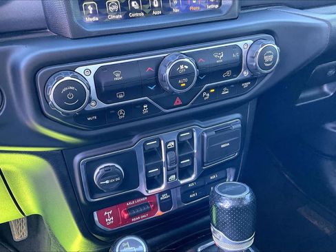 Used 2021 Jeep Gladiator Mojave AWD/4WD image 33