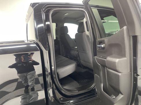 Used 2021 Chevrolet Silverado 1500 LT image 19