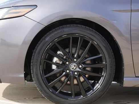 Used 2023 Toyota Camry XSE image 5