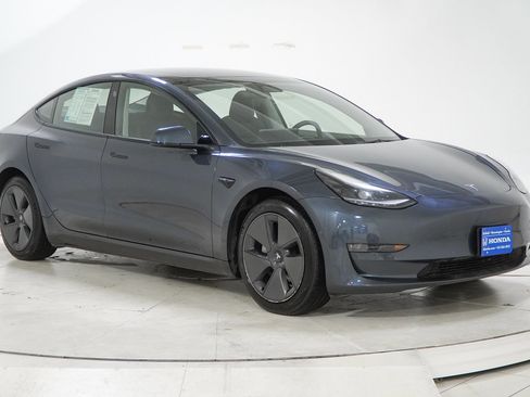 Used 2022 Tesla Model 3 Long Range image 13