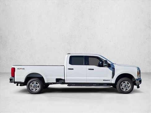 Used 2024 Ford F250 XLT image 4