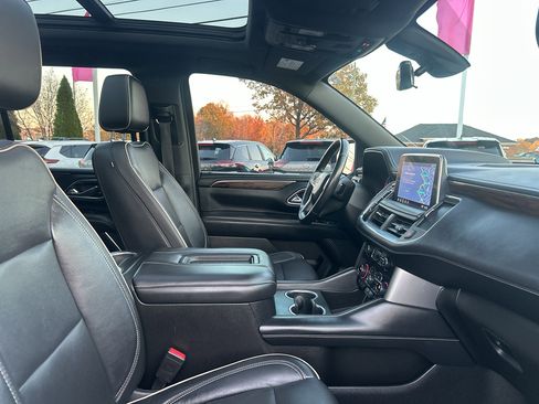 Used 2021 Chevrolet Tahoe Premier w/ Premium Package image 23