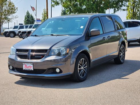 Used 2019 Dodge Grand Caravan GT FWD image 4