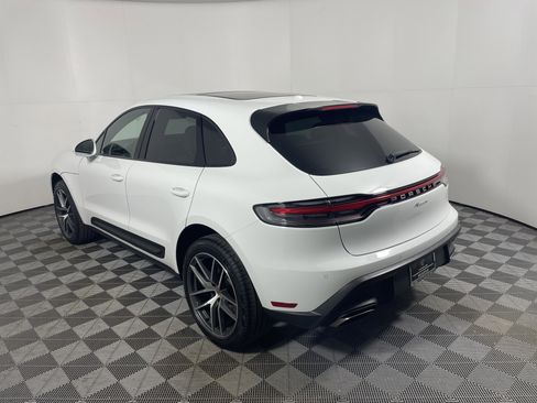 Used 2025 Porsche Macan image 3
