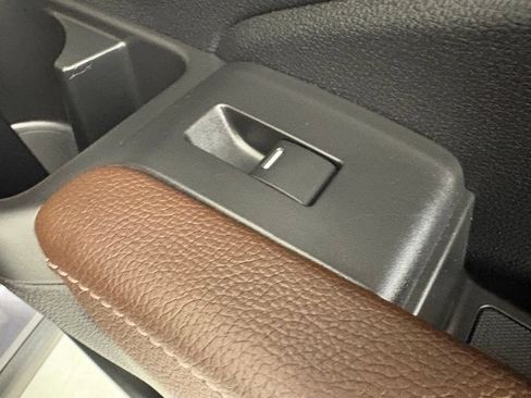 Used 2025 Honda Ridgeline RTL image 16
