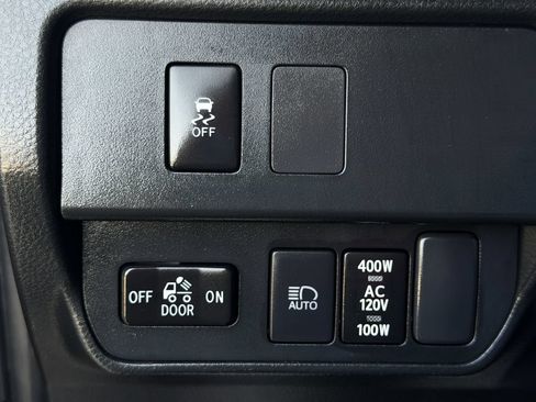 Used 2023 Toyota Tacoma TRD Off-Road AWD/4WD image 23