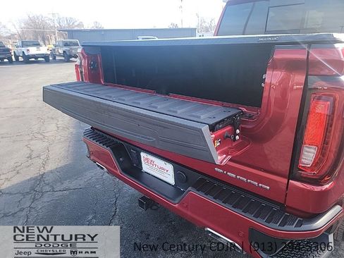 Used 2024 GMC Sierra 1500 Denali w/ Denali Reserve Package AWD/4WD image 10