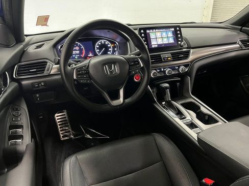 Used 2019 Honda Accord Sport image 10
