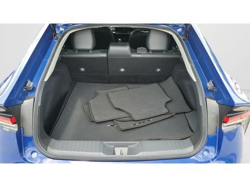 Certified 2023 Toyota Prius XLE FWD image 9
