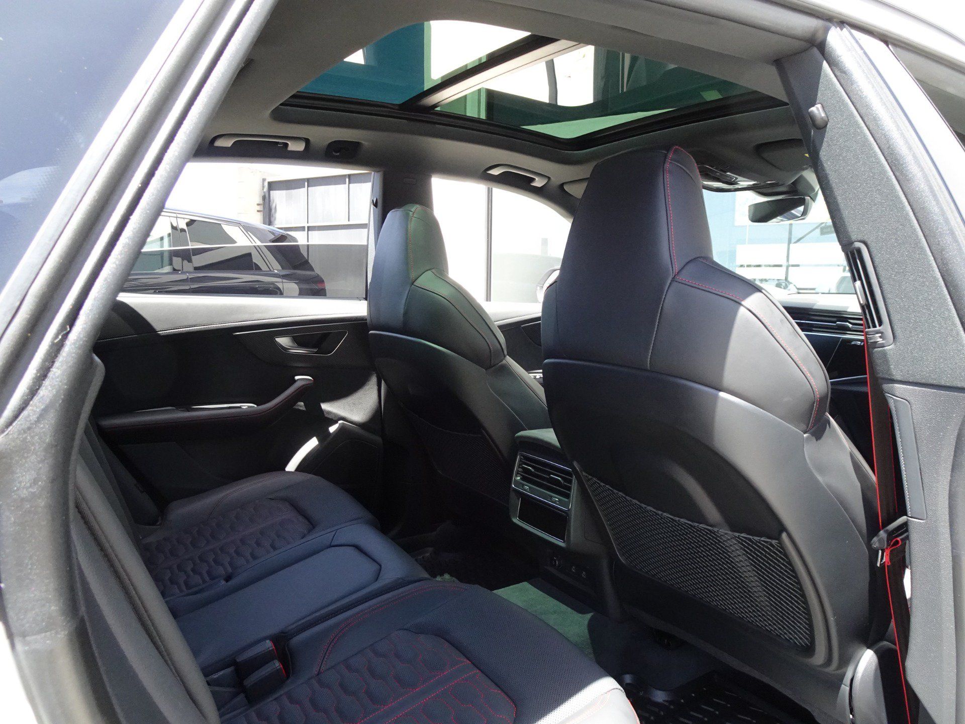 Used 2024 Audi RS Q8 AWD/4WD image 18