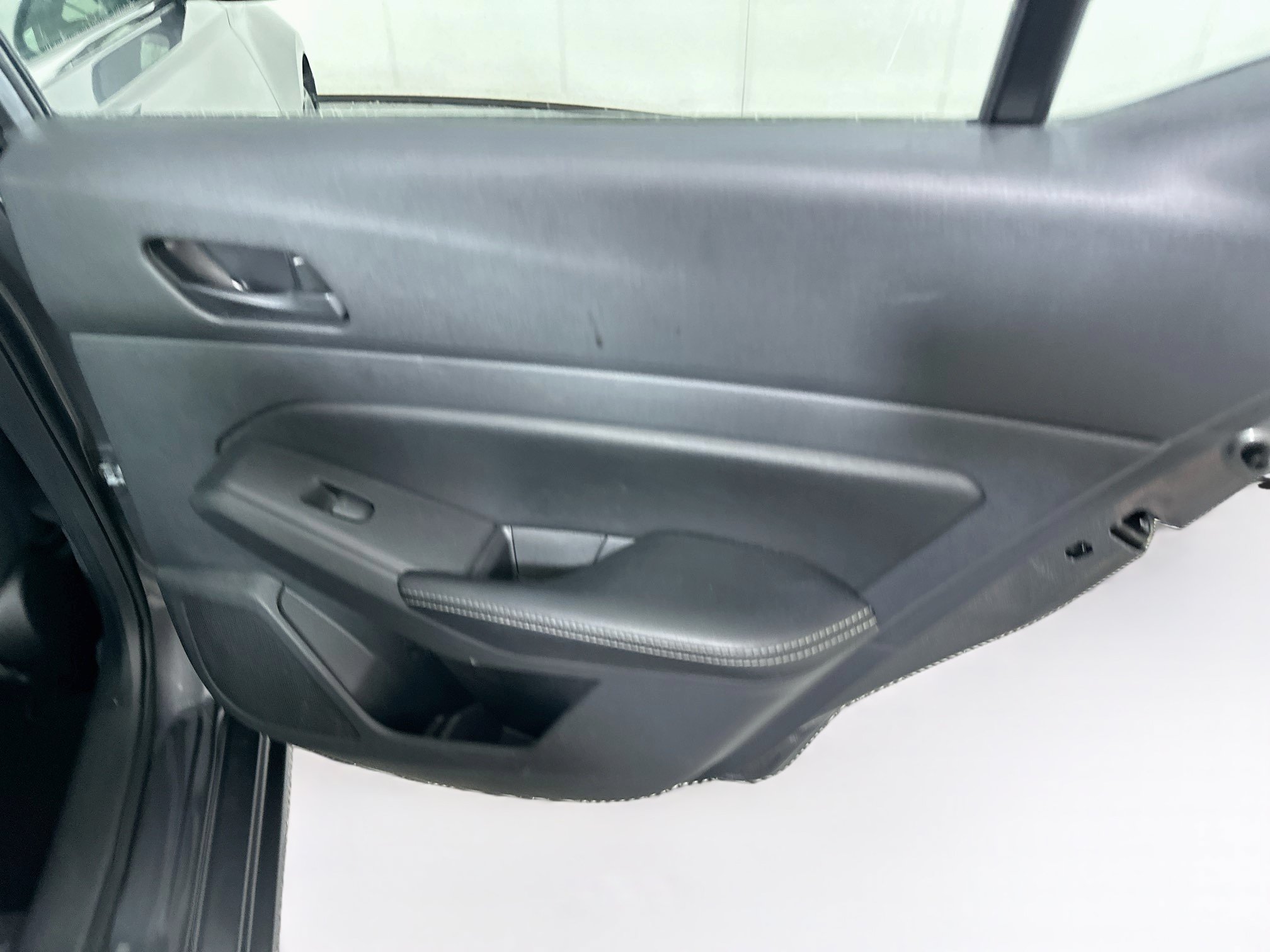 Used 2025 Nissan Altima 2.5 SV FWD image 28