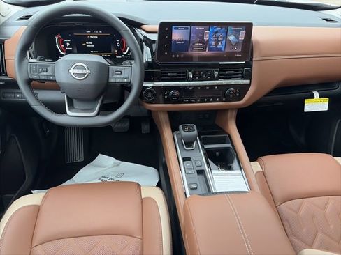 New 2026 Nissan Pathfinder Platinum image 11