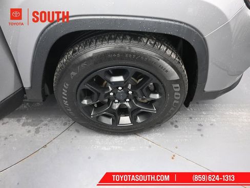 Used 2019 Jeep Cherokee Latitude w/ Popular Appearance Group image 34