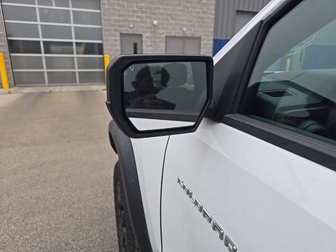 Used 2024 Chevrolet Colorado Trail Boss w/ Advanced Trailering Package AWD/4WD image 7