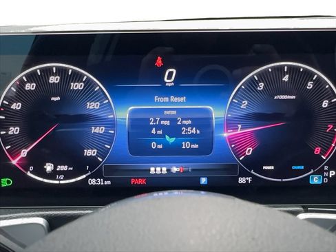Used 2025 Mercedes-Benz GLB 250 4MATIC image 38
