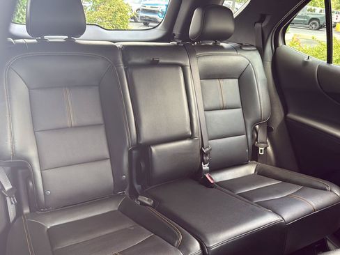 Used 2024 Chevrolet Equinox Premier w/ Redline Edition FWD image 25