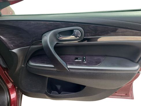 Used 2017 Buick Enclave Leather w/ Trailering Package image 15