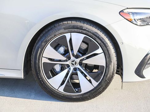 Used 2025 Mercedes-Benz E 350 Sedan image 10