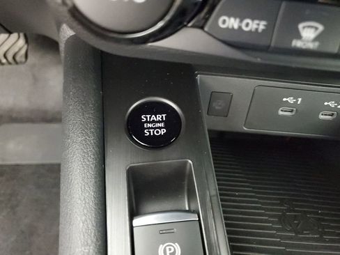 New 2026 Nissan Kicks SV image 18