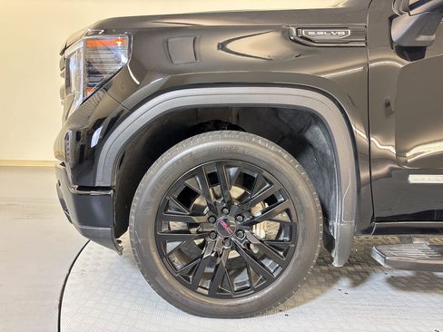 Used 2024 GMC Sierra 1500 Elevation w/ Elevation Premium Package image 11