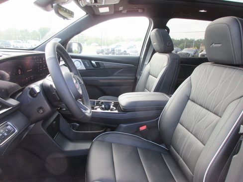 New 2026 Buick Enclave Avenir image 13