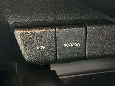 Used 2021 Toyota Camry SE image 27