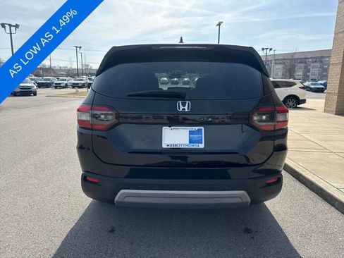 Certified 2025 Honda Pilot EX-L image 3