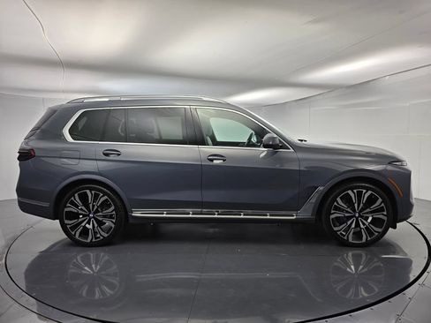 Used 2027 BMW X7 xDrive40i w/ Executive Package AWD/4WD image 3