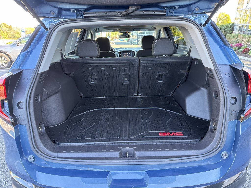 Used 2024 GMC Terrain SLE w/ Driver Convenience Package AWD/4WD image 27