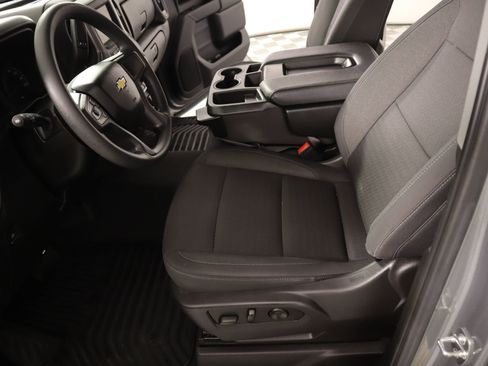 Used 2023 Chevrolet Silverado 1500 Custom image 10