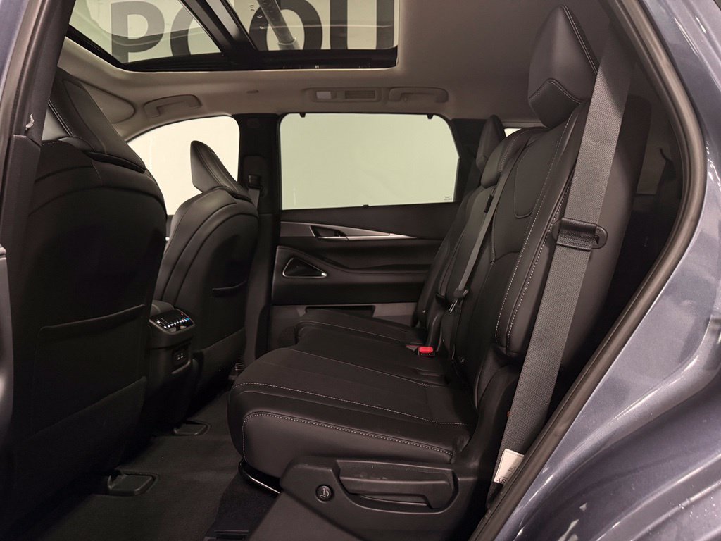 Used 2026 INFINITI QX60 Luxe w/ Cargo Package AWD/4WD image 10