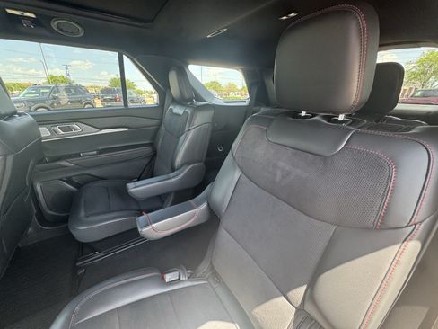 Certified 2025 Ford Explorer ST w/ Sun And Sound Package AWD/4WD image 25