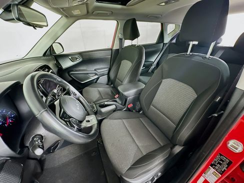 Used 2022 Kia Soul EX FWD image 13
